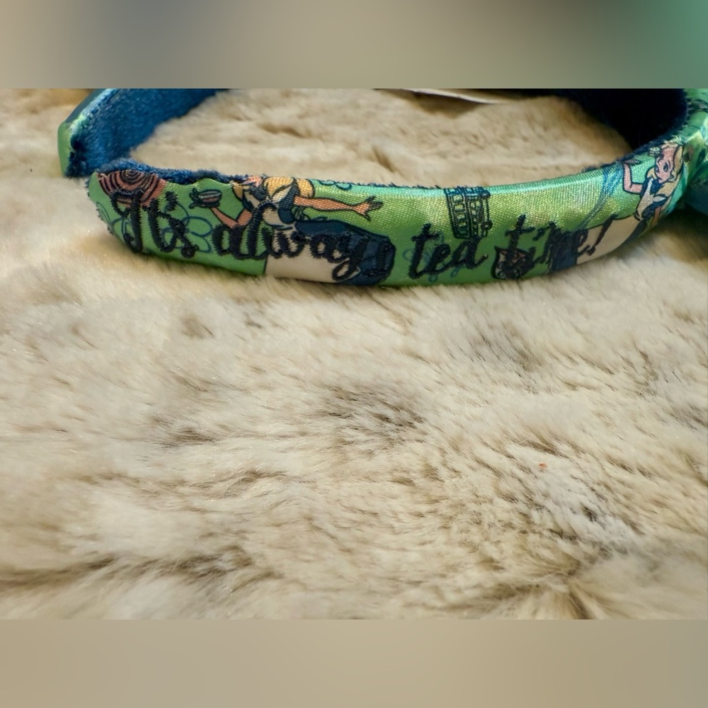 NWT *Discontinued* Disney Epcot UK Alice In Wonderland Minnie Ears Headband - Picture 4 of 5